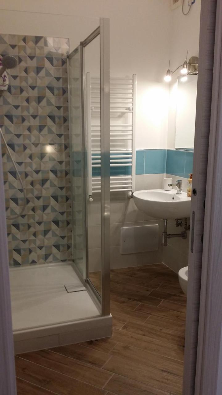 B & B Civico 6 Rooms Salerno Exterior foto