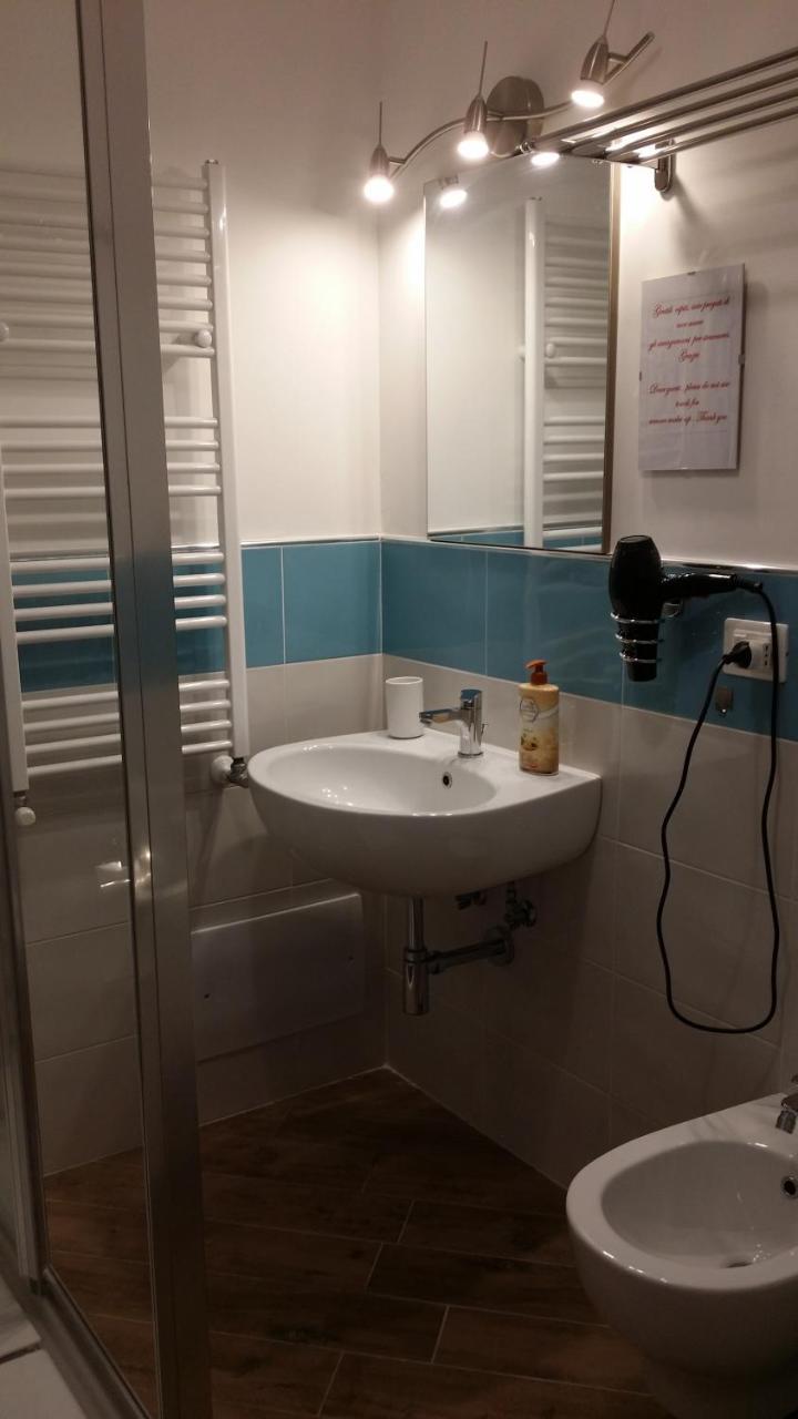 B & B Civico 6 Rooms Salerno Exterior foto