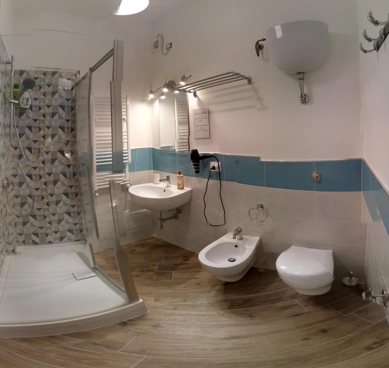 B & B Civico 6 Rooms Salerno Exterior foto
